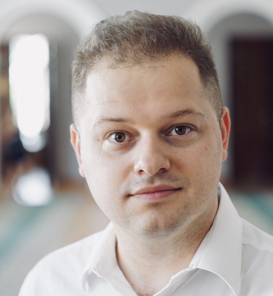 Vovk-photo-2019-946x1024